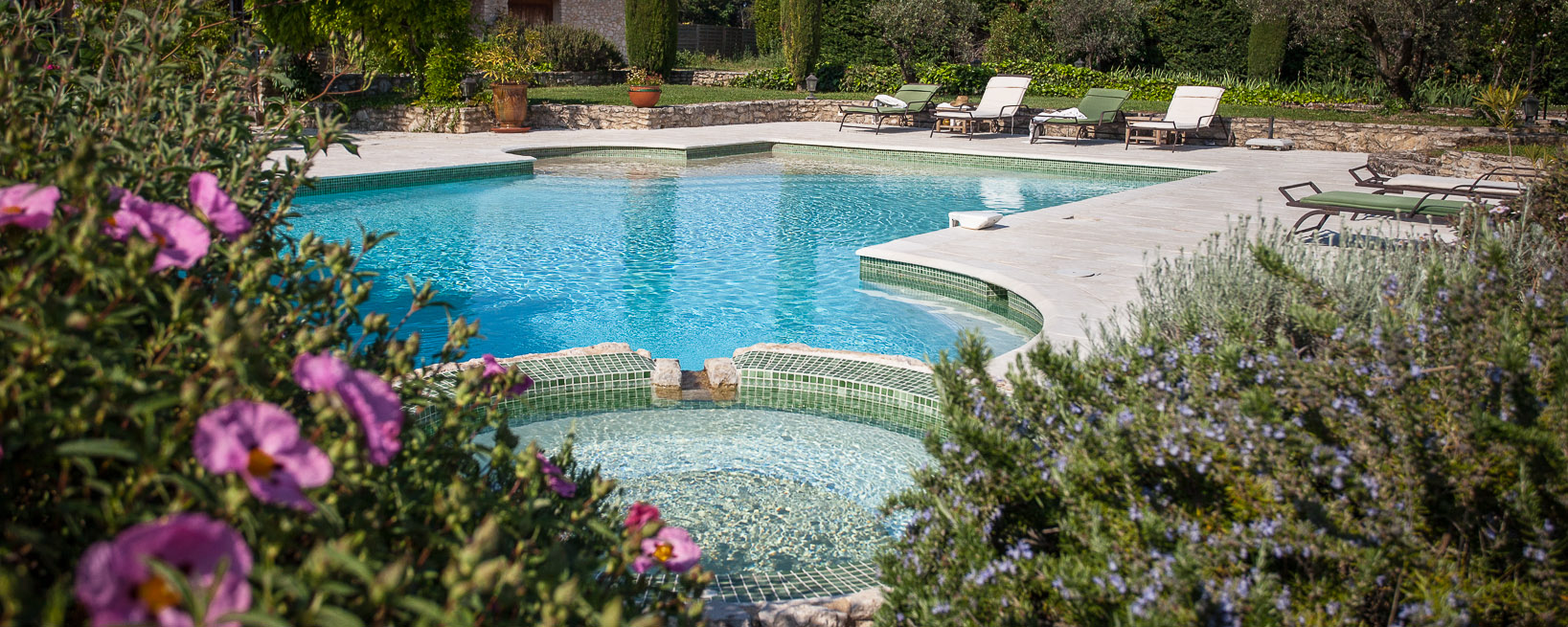 Jardin et piscine en Provence