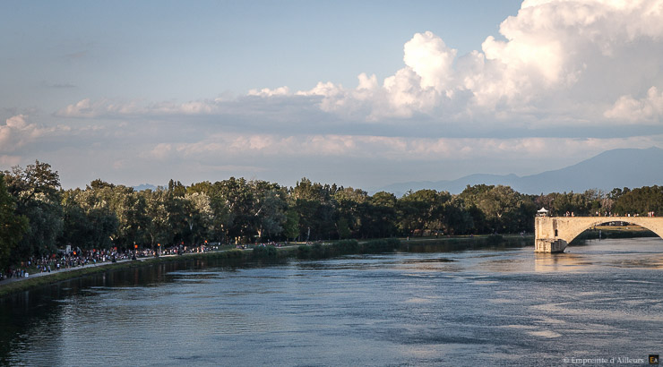 Pont d'Avignon et Barthelasse pendant les concerts du Festival Résonance